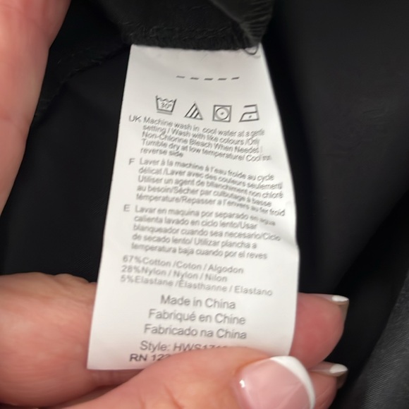 ROUND NECK BUTTON DOWN BY HALSTON - Picture 9 of 10